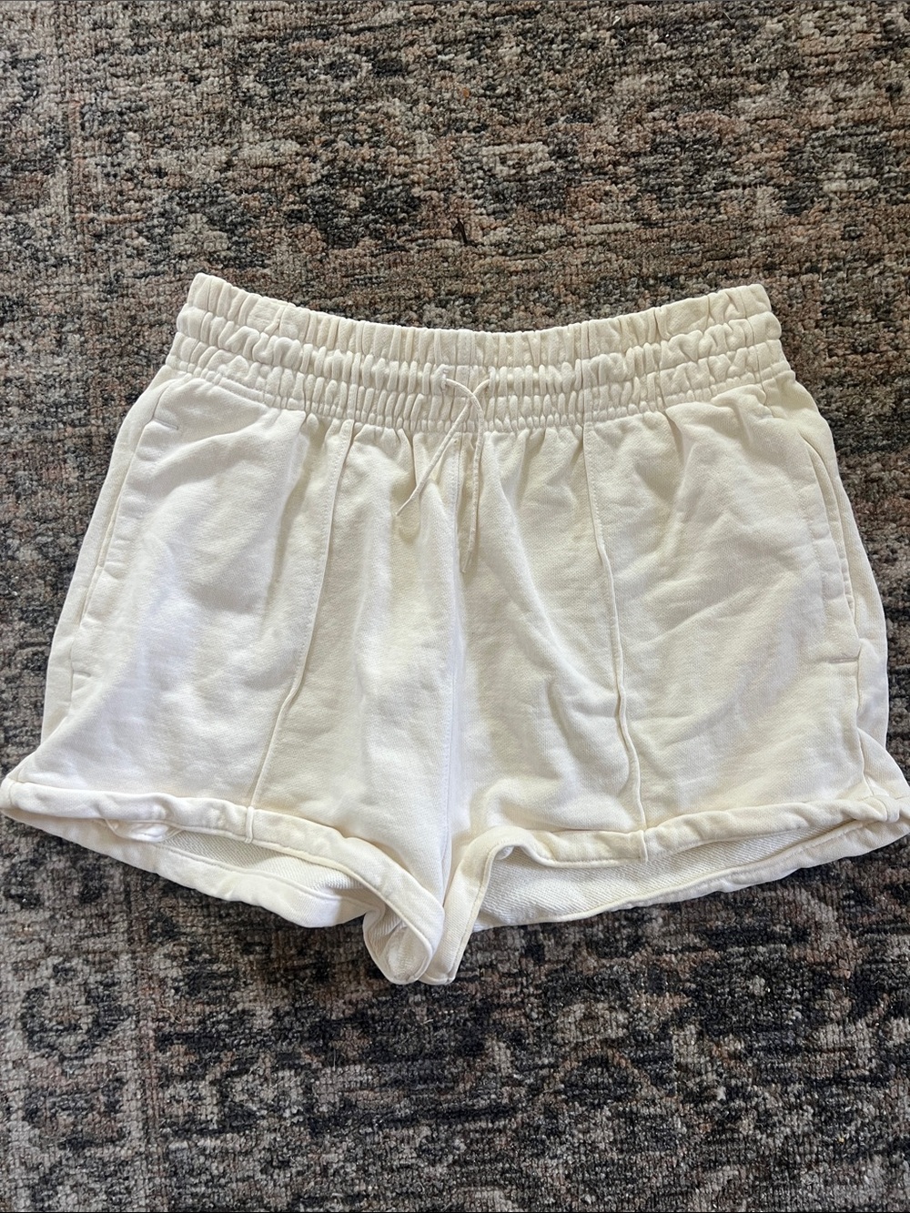 AGOLDE 90s Pintuck Short - Picture 2 of 4